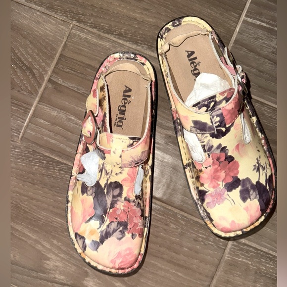 ALLEGRIA DON307 SLIP ON LEATHER FLORAL PATTERN CLOGS SIZE 36 - Picture 1 of 10